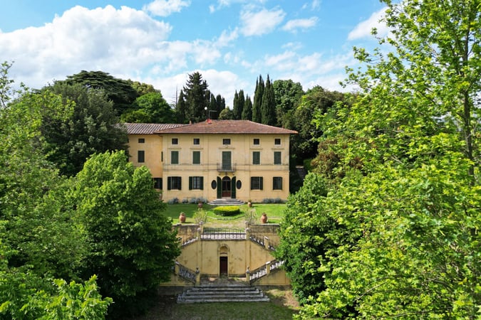 House in Siena - view 1