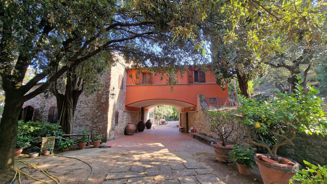 House in Arezzo - Image 2