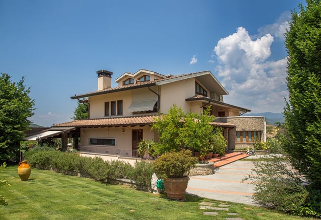 House in Arezzo - view 1