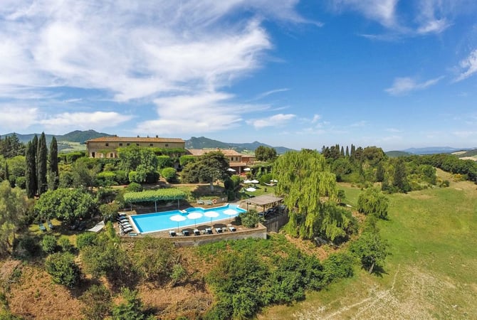 House in Pomarance - view 1