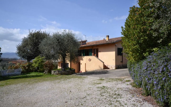 House in Citta della Pieve - view 1
