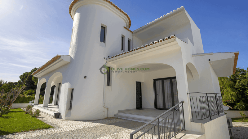 Villa in Quarteira - view 1