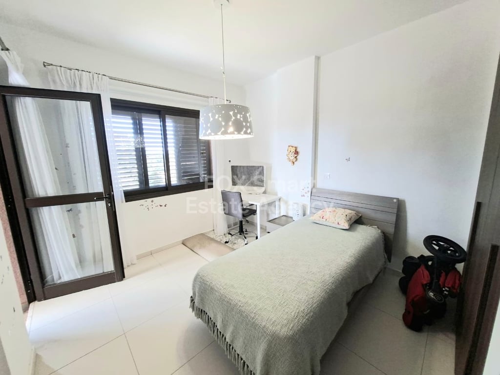 Apartment in Pafos - Image 3