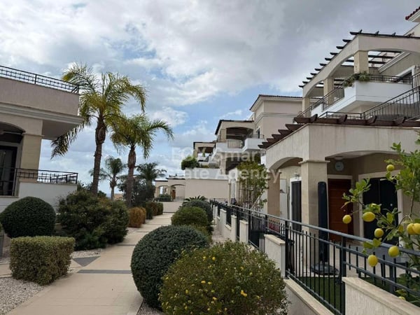 Apartment in Pegeia - view 1