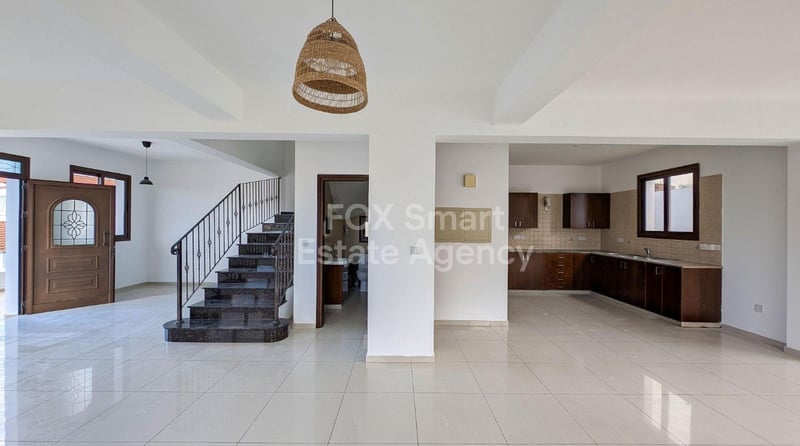 House in Agia Varvara Lefkosias - view 1