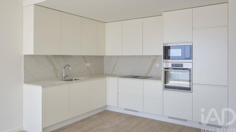 Apartment in Alvor - view 1