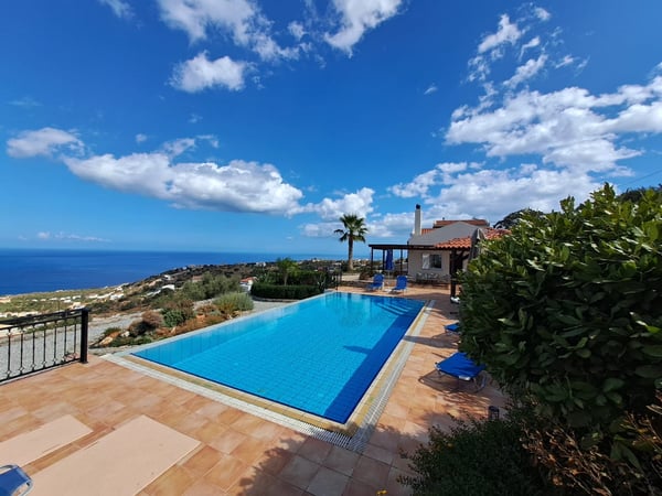 Villa in Kokkinon Khorion - view 1