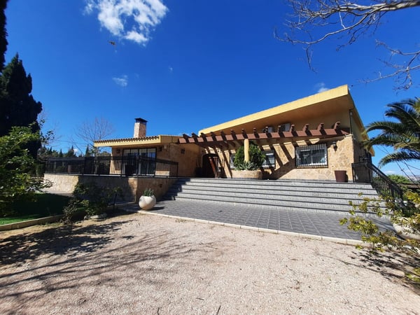 House in Elda - view 1