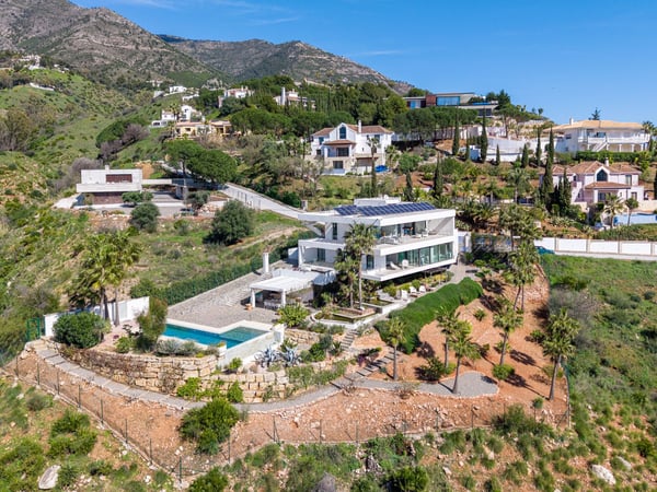Villa in Mijas Costa - view 1