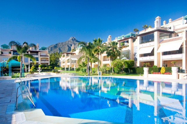 Apartment in Marbella - view 1