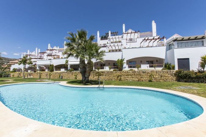 Apartment in Nueva Andalucia - view 1