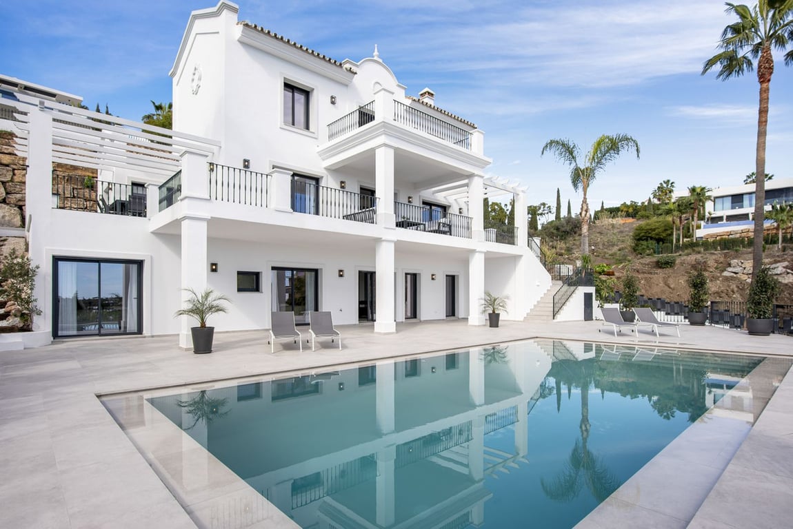 Villa in Calla de Mijas - Image 2
