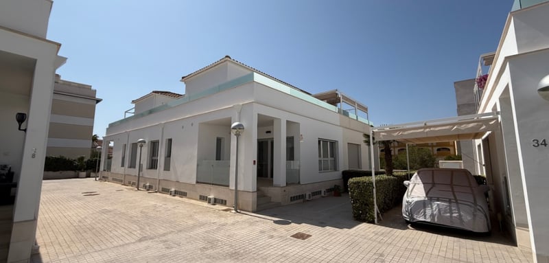 House in Villamartin - view 1