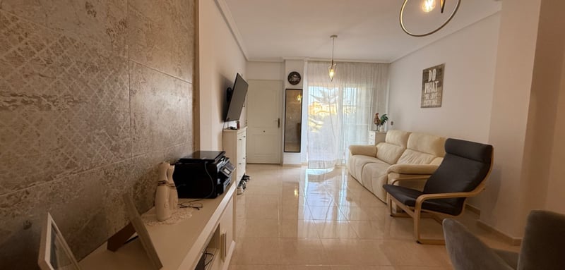 Apartment in Villamartin - view 1