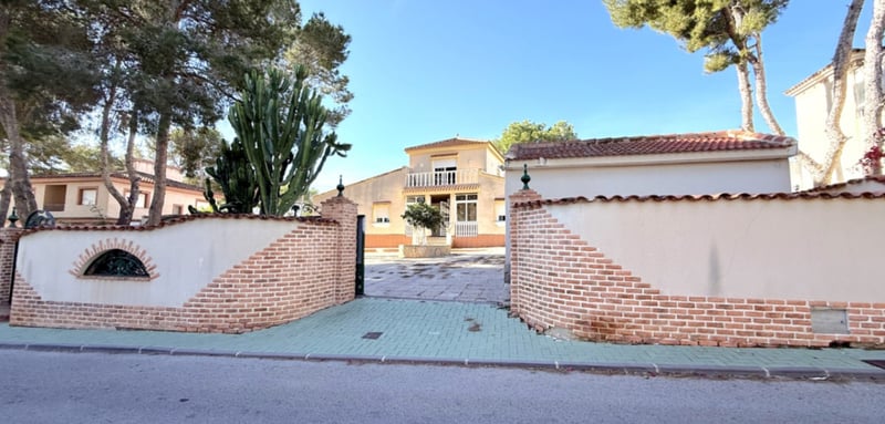 House in El Pinar de Campoverde - view 1