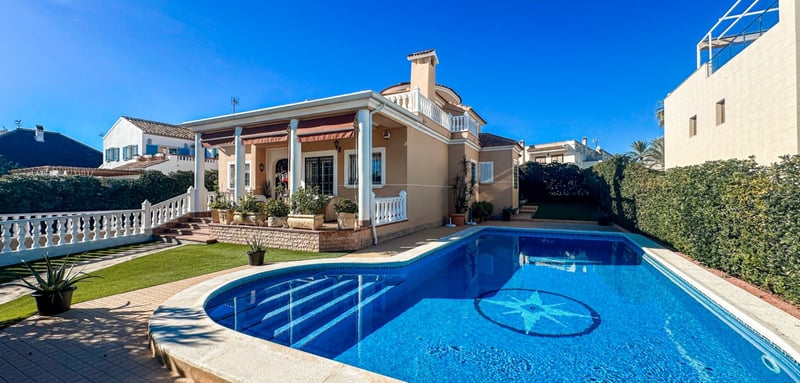 House in Torrelamata - view 1