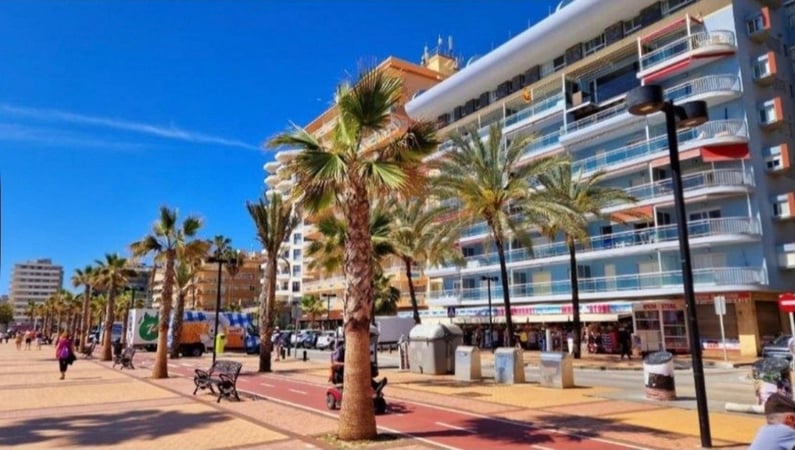 Apartment in Fuengirola - view 1