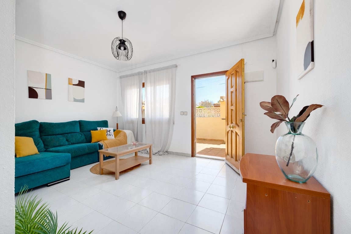 House in Torrevieja - Image 2
