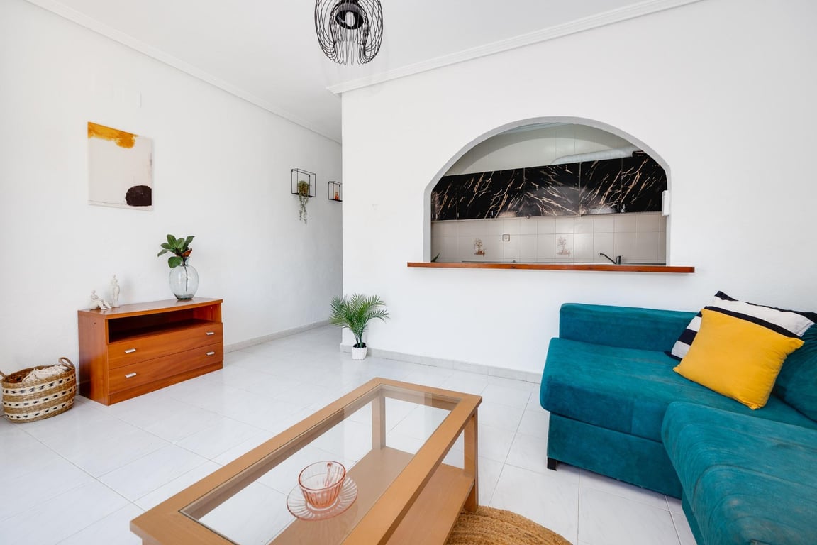 House in Torrevieja - Image 3