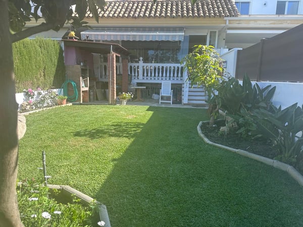 House in Estepona - view 1