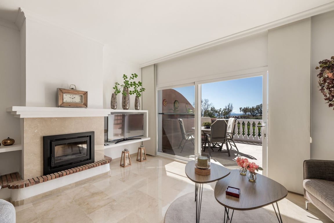 Penthouse in Estepona - Image 3