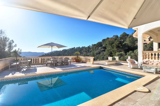 Villa in Calvia - view 1