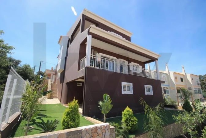 Villa in Serpa - view 1