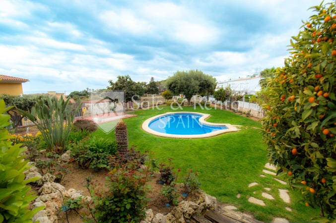 House in Lloret de Mar - view 1