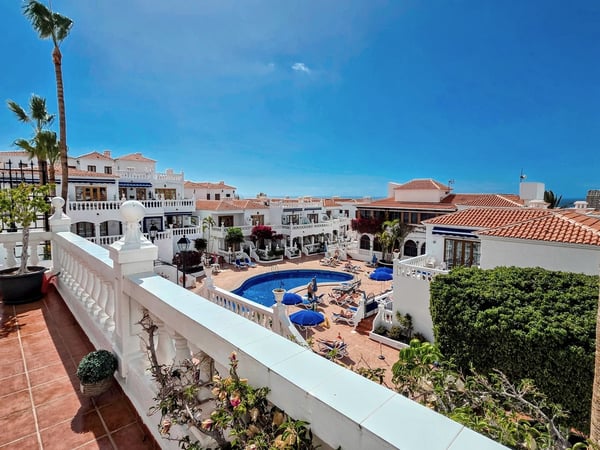 Apartment in Los Cristianos - view 1