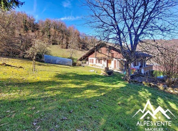 House in La Vernaz - view 1