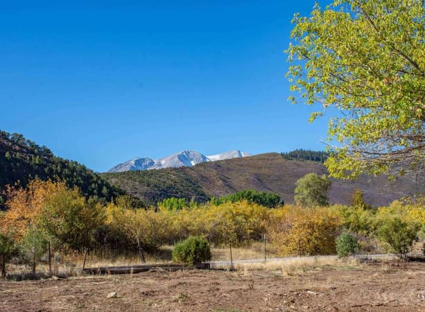 House in Emma - view 1