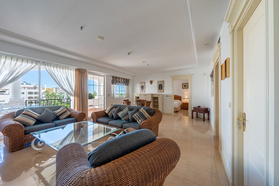 Apartment in Marbella - Image 3