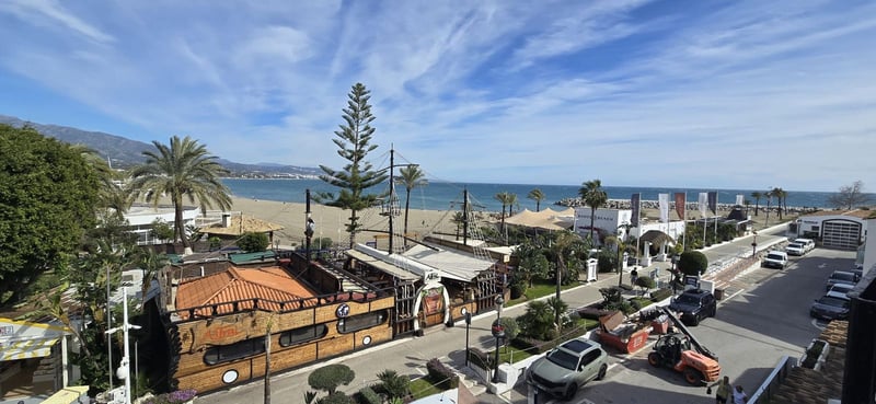 Apartment in Puerto Banus - view 1