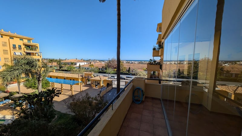 Apartment in San Pedro de Alcantara - view 1