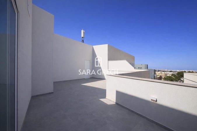 Penthouse in Hal Ghaxaq - view 1