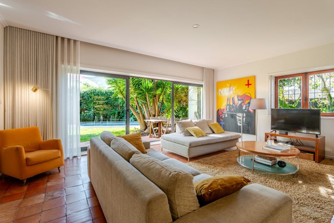 House in Leca da Palmeira - Image 2