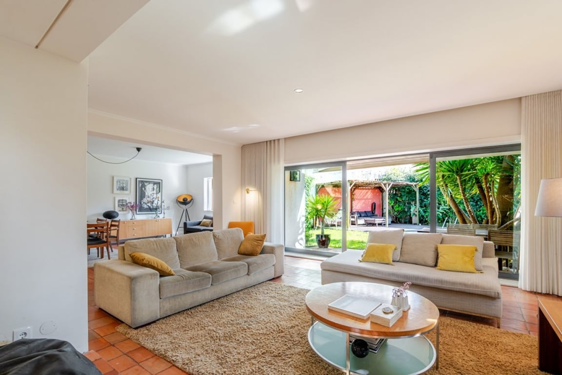 House in Leca da Palmeira - Image 3