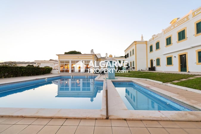 Villa in Quarteira - view 1