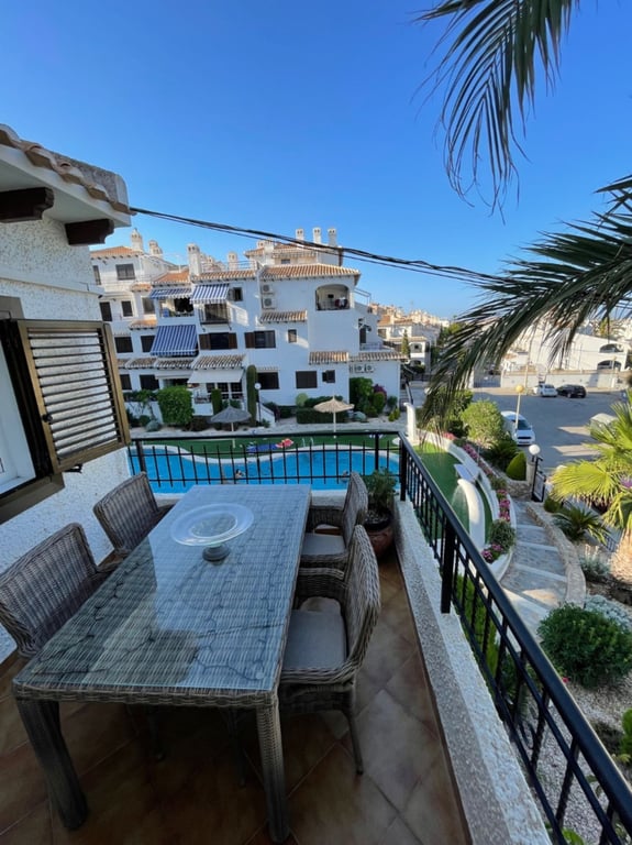 Apartment in Cabo Roig - Image 2