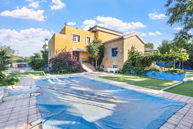 Villa in Santa Pola - view 1