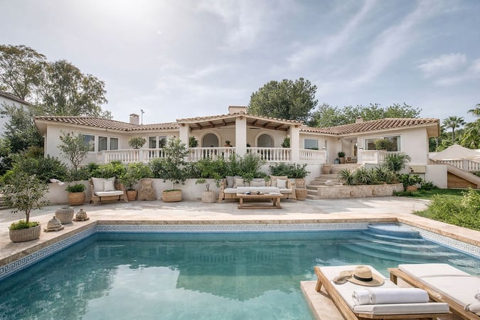 Villa in Puerto de la Torre - view 1