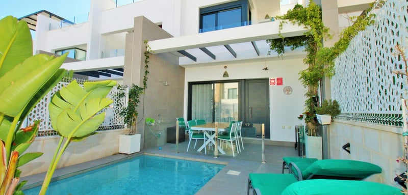 House in Villamartin - view 1