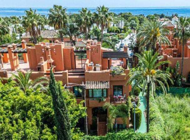 Apartment in Nueva Andalucia - view 1