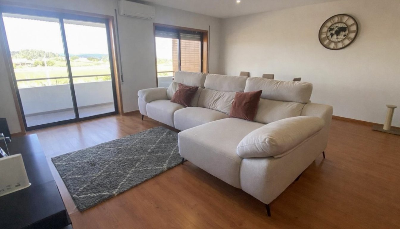 House in Macieira da Maia - Image 3