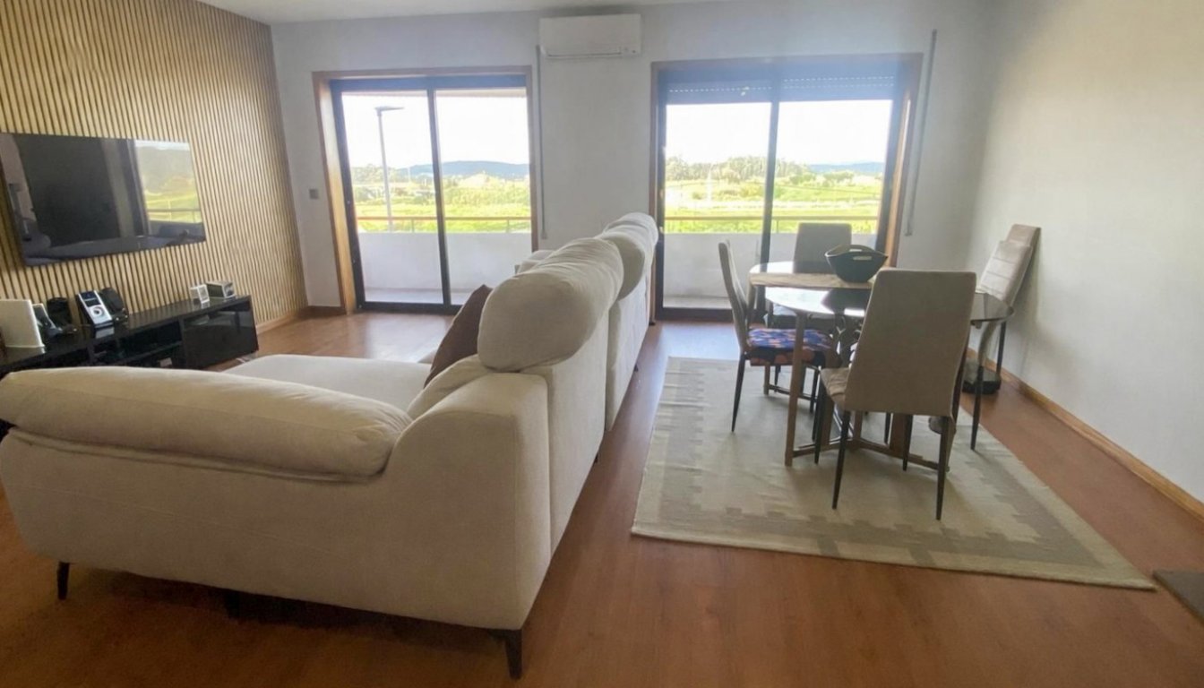 House in Macieira da Maia - Image 2