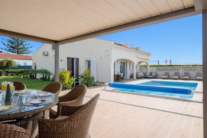 House in Guia - view 1