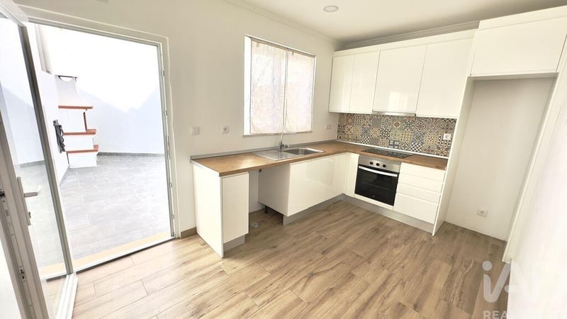 House in Moura - view 1