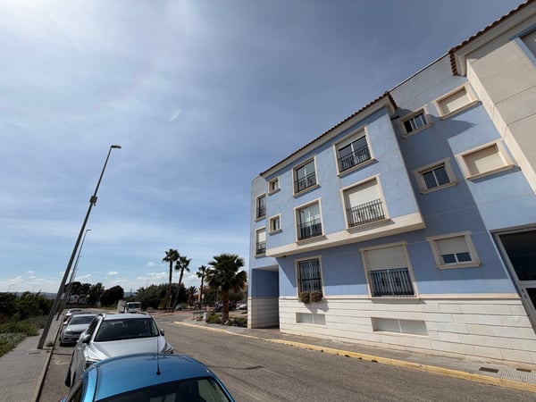 Apartment in Los Montesinos - view 1