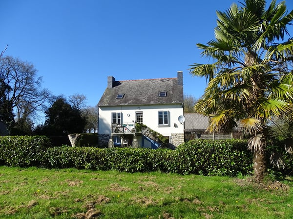 House in Plussulien - view 1