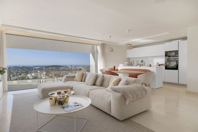 Apartment in Nueva Andalucia - view 1